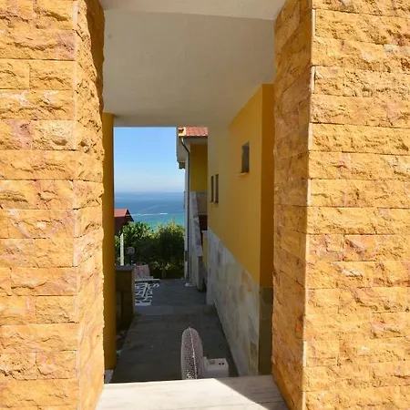 Agatha Paradise Hotel