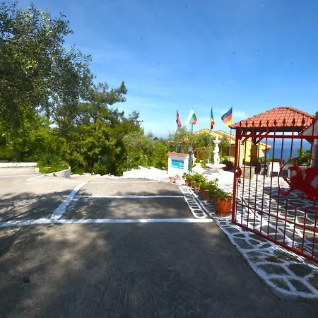 Agatha Paradise Hotel 2*