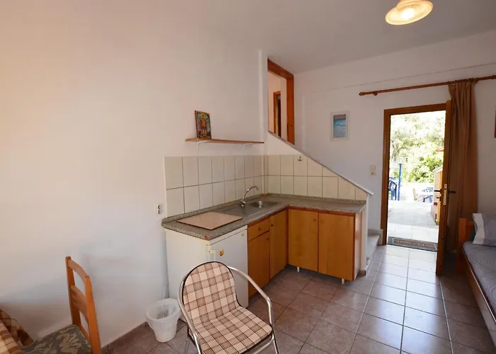 Agatha Paradise Hotel 2*