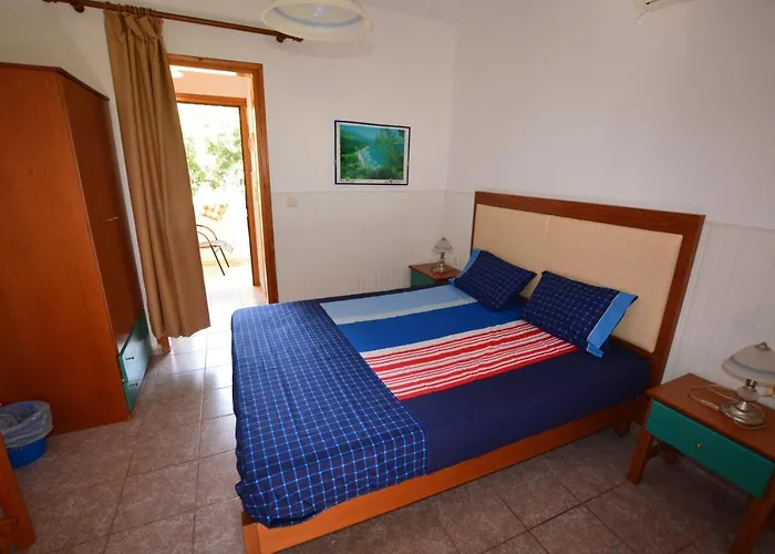 Agatha Paradise Koinira